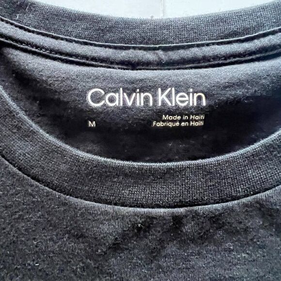 Calvin Klein Graphic Tee - Size: M - Picture 4 of 5